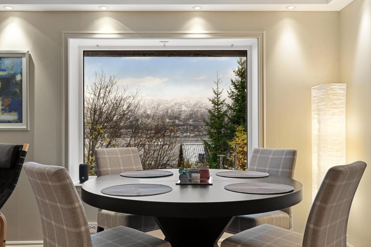 Cozy Elegant 2Bedroom Apt W/Parking And Nice View Tromso Bagian luar foto