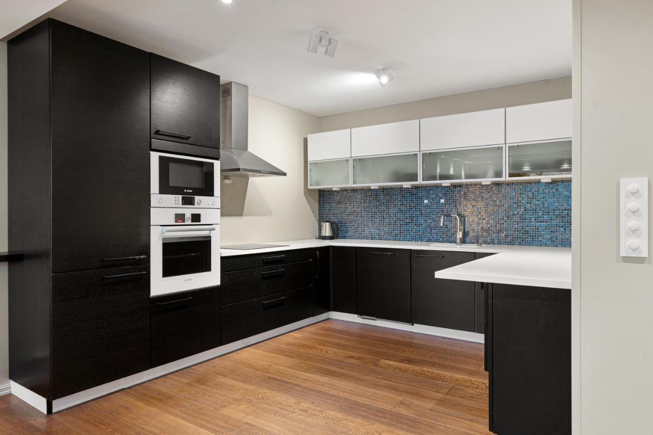 Cozy Elegant 2Bedroom Apt W/Parking And Nice View Tromso Bagian luar foto